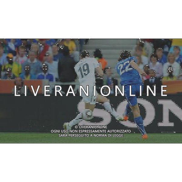 Fifa World Cup Sud Africa 2010 Match #28 Nelspruit (Mbombela Stadium) - 20.06.2010 Italia-Nuova Zelanda Nella Foto: riccardo montolivo colpisce il palo /Ph.Vitez-Ag. Aldo Liverani