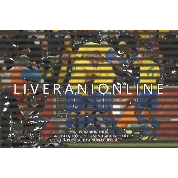 BRASILE - COSTA D\'AVORIO CAMPIONATI MONDIALI SUDAFRICA 2010 FIFA WORLD CUP SOUTH AFRICA,20/06/2010 Match 29, NELLA FOTO ESULTANZA DOPO IL GOL DEL 1:0 DI LUIS FABIANO copyright by firo sportphoto/AGENZIA ALDO LIVERANI SAS ITALY ONLY - EDITORIAL USE ONLY 