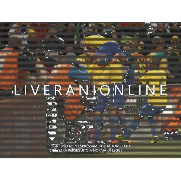 BRASILE - COSTA D\'AVORIO CAMPIONATI MONDIALI SUDAFRICA 2010 FIFA WORLD CUP SOUTH AFRICA,20/06/2010 Match 29, NELLA FOTO ESULTANZA DOPO IL GOL DEL 1:0 DI LUIS FABIANO copyright by firo sportphoto/AGENZIA ALDO LIVERANI SAS ITALY ONLY - EDITORIAL USE ONLY 