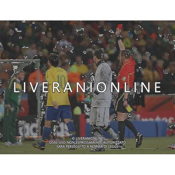 BRASILE - COSTA D\'AVORIO CAMPIONATI MONDIALI SUDAFRICA 2010 FIFA WORLD CUP SOUTH AFRICA,20/06/2010 Match 29, NELLA FOTO CARTELLINO ROSSO PER L\'ESPULSIONE DI RICARDO KAKA\' copyright by firo sportphoto/AGENZIA ALDO LIVERANI SAS ITALY ONLY - EDITORIAL USE ONLY 