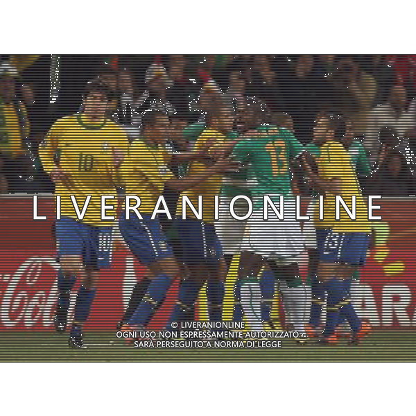 BRASILE - COSTA D\'AVORIO CAMPIONATI MONDIALI SUDAFRICA 2010 FIFA WORLD CUP SOUTH AFRICA,20/06/2010 Match 29, NELLA FOTO PROTESTE PER IL CARTELLINO ROSSO DELL\'ESPULSIONE DI RICARDO KAKA\' copyright by firo sportphoto/AGENZIA ALDO LIVERANI SAS ITALY ONLY - EDITORIAL USE ONLY 