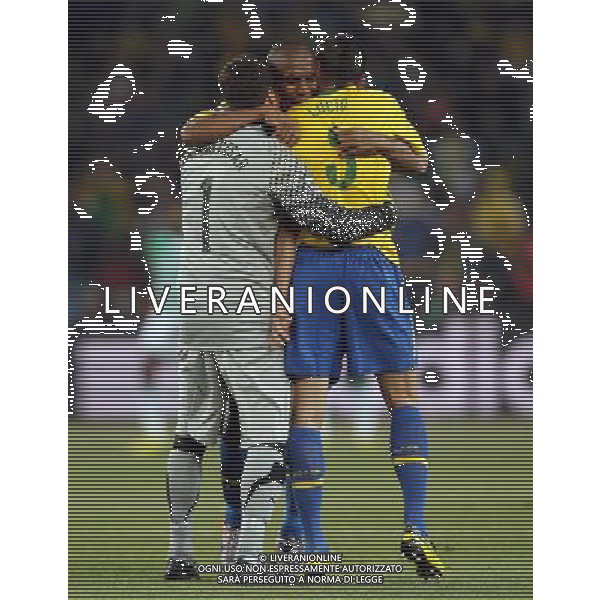 BRASILE - COSTA D\'AVORIO CAMPIONATI MONDIALI SUDAFRICA 2010 FIFA WORLD CUP SOUTH AFRICA,20/06/2010 Match 29, NELLA FOTO ESULTANZA DI JULIO CESAR, MAICON, E LUCIO copyright by firo sportphoto/AGENZIA ALDO LIVERANI SAS ITALY ONLY - EDITORIAL USE ONLY 