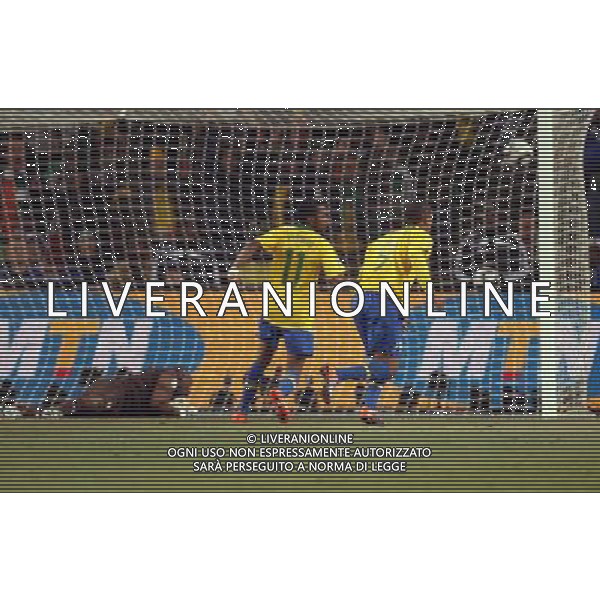 BRASILE - COSTA D\'AVORIO CAMPIONATI MONDIALI SUDAFRICA 2010 FIFA WORLD CUP SOUTH AFRICA,20/06/2010 Match 29, NELLA FOTO IL SECONDO GOL DI LUIS FABIANO DEL 2-0 copyright by firo sportphoto/AGENZIA ALDO LIVERANI SAS ITALY ONLY - EDITORIAL USE ONLY 