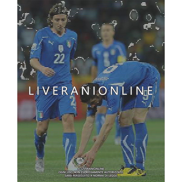 Fifa World Cup Sud Africa 2010 Match #28 Nelspruit (Mbombela Stadium) - 20.06.2010 Italia-Nuova Zelanda Nella Foto:Vincenzo IAQUINTA-Riccardo MONTOLIVO /Ph.Vitez-Ag. Aldo Liverani