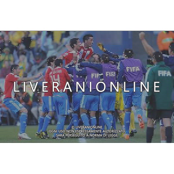 (100620) -- BLOEMFONTEIN, June 20, 2010 () -- Paraguay\'s players celebrate one scoring during the 2010 World Cup Group F football match against Slovakia at Free State Stadium in Bloemfontein, South Africa, on June 20, 2010. (/Li Ga)(kh) ©Photoshot/Agenzia Aldo Liverani Sas - ITALY ONLY: PARAGUAY - SLOVACCHIA FIFA WORLD CUP CAMPIONATI MONDIALI SUD AFRICA 2010