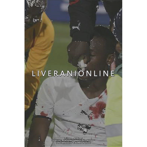 FIFA WORLD CUP SUD AFRICA 2010 MATCH 24 GROUPE D 19 JUNE RUSTENBURG ROYAL BAFOKENG STADIUM GHANA vs AUSTRALIA nella foto: John Paintsil insanguinato FOT. ADAM ADAMUS/NEWSPIX.PL - Ag. Aldo Liverani sas ITALY ONLY GHANA - AUSTRALIA FIFA WORLD CUP CAMPIONATI MONDIALI SUD AFRICA 2010