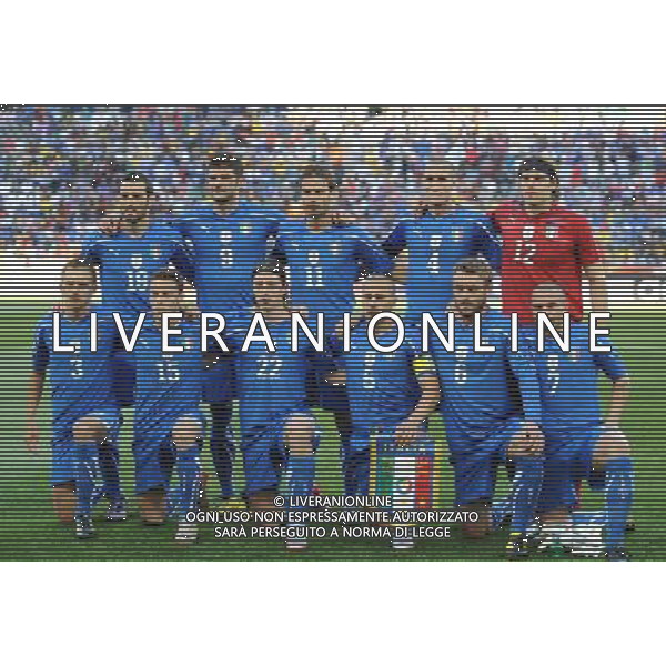 (100620) -- NELSPRUIT, June 20, 2010 () -formazione squadra italia- Italy\'s players pose for group pictures prior to the 2010 World Cup Group F football match against New Zealand at Mbombela stadium in Nelspruit, South Africa, on June 20, 2010. (/Guo Yong)(kh) ©Photoshoit/Agenzia Aldo Liverani Sas - ITALY ONLY: ITALIA - NUOVA ZELANDA FIFA WORLD CUP CAMPIONATI MONDIALI SUD AFRICA 2010