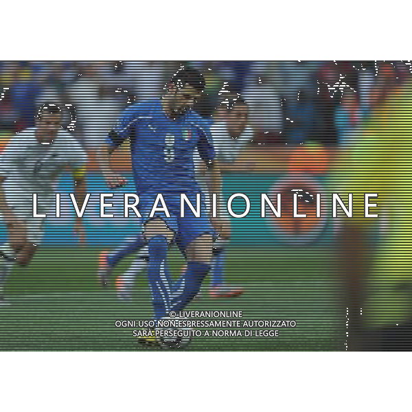 (100620) -- NELSPRUIT, June 20, 2010 () -il gol su rigore- Italy\'s Vincenzo Iaquinta scores a penalty kick during the 2010 World Cup Group F football match against New Zealand at Mbombela stadium in Nelspruit, South Africa, on June 20, 2010. (/Guo Yong)(kh) ©Photoshoit/Agenzia Aldo Liverani Sas - ITALY ONLY: ITALIA - NUOVA ZELANDA FIFA WORLD CUP CAMPIONATI MONDIALI SUD AFRICA 2010