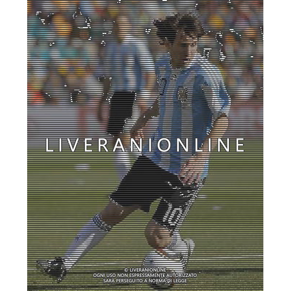 Argentina\'s Lionel Messi controls the ball during the World Cup group B soccer match between Argentina and South Korea at Soccer City in Johannesburg, South Africa, Thursday, June 17, 2010. Argentina defeated South Korea 4-1.(Photo By Wei Zheng/ColorChinaPhoto) - Ag. Aldo Liverani sas ITALY ONLY ITALY ONLY: ARGENTINA - COREA DEL SUD FIFA WORLD CUP CAMPIONATI MONDIALI SUD AFRICA 2010