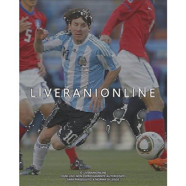 Argentina\'s Lionel Messi controls the ball during the World Cup group B soccer match between Argentina and South Korea at Soccer City in Johannesburg, South Africa, Thursday, June 17, 2010. Argentina defeated South Korea 4-1.(Photo By Wei Zheng/ColorChinaPhoto) - Ag. Aldo Liverani sas ITALY ONLY ITALY ONLY: ARGENTINA - COREA DEL SUD FIFA WORLD CUP CAMPIONATI MONDIALI SUD AFRICA 2010