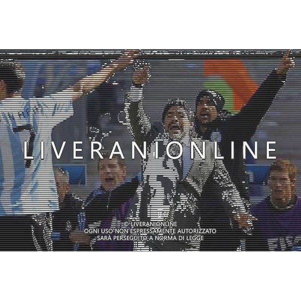 Argentina\'s coach Diego Maradona (C) gestures during the World Cup group B soccer match between Argentina and South Korea at Soccer City in Johannesburg, South Africa, Thursday, June 17, 2010. Argentina defeated South Korea 4-1.(Photo By Wei Zheng/ColorChinaPhoto) - Ag. Aldo Liverani sas ITALY ONLY ITALY ONLY: ARGENTINA - COREA DEL SUD FIFA WORLD CUP CAMPIONATI MONDIALI SUD AFRICA 2010