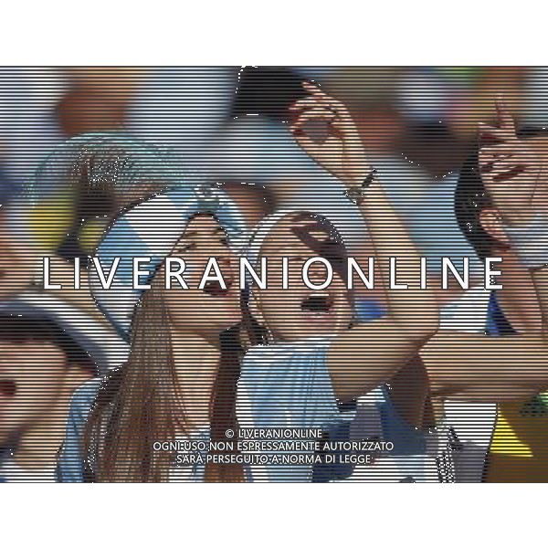 Argentina\'s fans cheer for the team during the World Cup group B soccer match between Argentina and South Korea at Soccer City in Johannesburg, South Africa, Thursday, June 17, 2010. Argentina defeated South Korea 4-1.(Photo By Wei Zheng/ColorChinaPhoto) - Ag. Aldo Liverani sas ITALY ONLY ITALY ONLY: ARGENTINA - COREA DEL SUD FIFA WORLD CUP CAMPIONATI MONDIALI SUD AFRICA 2010