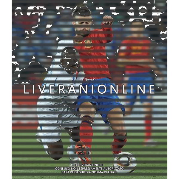 Fifa World Cup Sud Africa 2010 Match #32 Johannesburg (Ellis Park Stadium) - 21.06.2010 Spagna-Honduras Nella Foto:pique-suazo /Ph.Vitez-Ag. Aldo Liverani