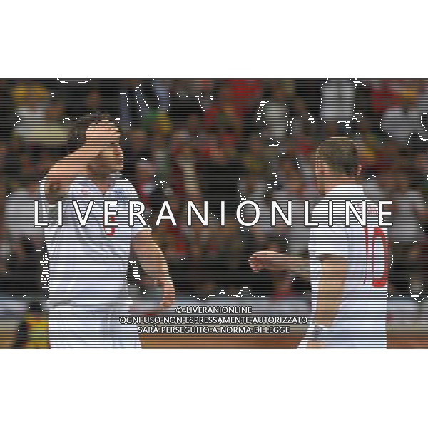 (100619) -- CAPE TOWN, June 19, 2010 -- England\'s Frank Lampard (L) and Wayne Rooney reacts after the 2010 World Cup Group C match against Algeria in Cape Town, South Africa, June 18, 2010. Xu Suhui)(txy) ©Photoshot/Agenzia Aldo Liverani Sas - ITALY ONLY: INGHILTERRA - ALGERIA FIFA WORLD CUP CAMPIONATI MONDIALI SUD AFRICA 2010