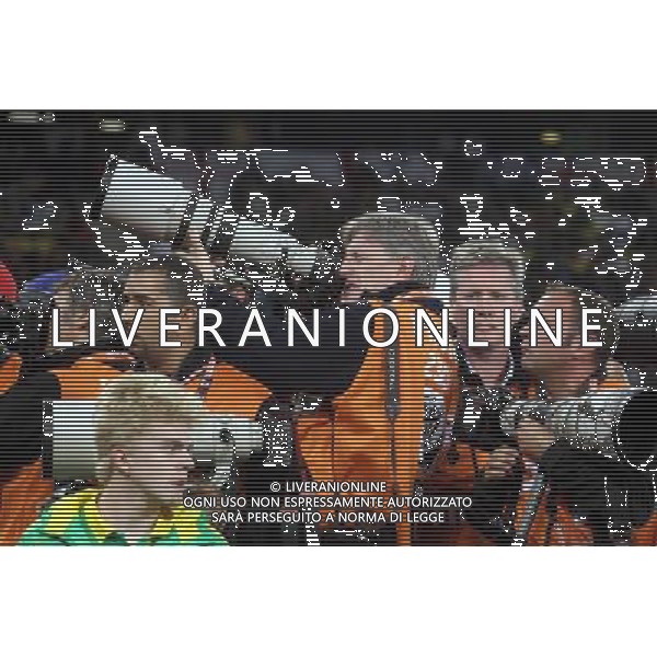 (100619) -- CAPE TOWN, June 19, 2010 -- A photographers takes pictures before the 2010 World Cup Group C match between England and Algeria in Cape Town, South Africa, June 18, 2010. Xing Guangli)(txy) ©Photoshot/Agenzia Aldo Liverani Sas - ITALY ONLY: INGHILTERRA - ALGERIA FIFA WORLD CUP CAMPIONATI MONDIALI SUD AFRICA 2010