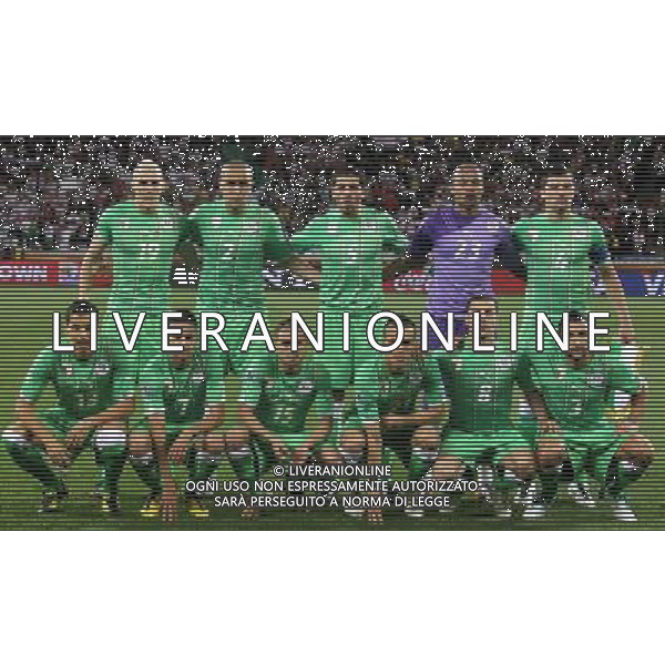 (100619) -- CAPE TOWN, June 19, 2010 - FORMAZIONE ALGERIA - Algeria\'s team pose for a group photo before the 2010 World Cup Group C match against England in Cape Town, South Africa, June 18, 2010. Xing Guangli)(txy) ©Photoshot/Agenzia Aldo Liverani Sas - ITALY ONLY: INGHILTERRA - ALGERIA FIFA WORLD CUP CAMPIONATI MONDIALI SUD AFRICA 2010