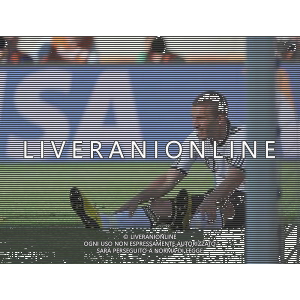 (100618) -- PORT ELIZABETH, June 18, 2010 -- Germany\'s Lukas Podolski reacts during the 2010 World Cup Group D soccer match against Serbia at the Nelson Mandela Bay stadium in Port Elizabeth, South Africa, on June 18, 2010. Germany lost the match 0-1. Yang Lei) (zc) ©Photoshot/Agenzia Aldo Liverani Sas - ITALY ONLY: GERMANIA - SERBIA FIFA WORLD CUP CAMPIONATI MONDIALI SUD AFRICA 2010