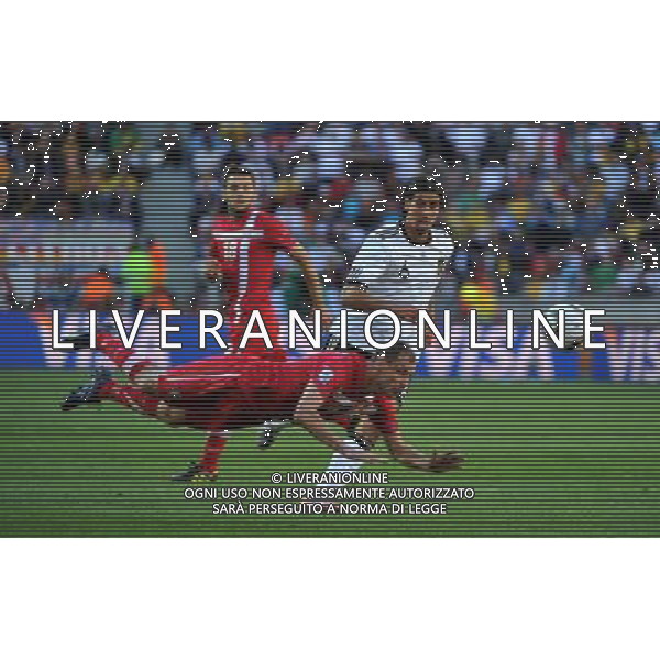 (100618) -- PORT ELIZABETH, June 18, 2010 -- Serbia\'s Milan Jovanovic (Front) vies with Germany\'s Sami Khedira during the 2010 World Cup Group D soccer match between Germany and Serbia at the Nelson Mandela Bay stadium in Port Elizabeth, South Africa, on June 18, 2010. Serbia won 1-0.Yang Lei) (zc) ©Photoshot/Agenzia Aldo Liverani Sas - ITALY ONLY: GERMANIA - SERBIA FIFA WORLD CUP CAMPIONATI MONDIALI SUD AFRICA 2010