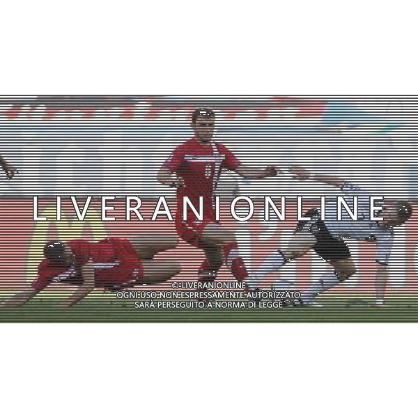 (100618) -- PORT ELIZABETH, June 18, 2010 -- Serbia\'s Branislav Ivanovic (C) drives the ball during the 2010 World Cup Group D soccer match between Germany and Serbia at the Nelson Mandela Bay stadium in Port Elizabeth, South Africa, on June 18, 2010.Liao Yujie) (zc) ©Photoshot/Agenzia Aldo Liverani Sas - ITALY ONLY: GERMANIA - SERBIA FIFA WORLD CUP CAMPIONATI MONDIALI SUD AFRICA 2010