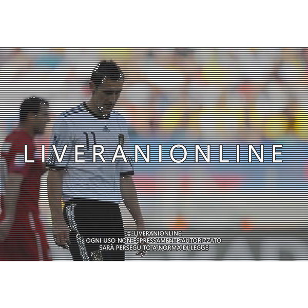 (100618) -- PORT ELIZABETH, June 18, 2010 -- Germany\'s Miroslav Klose walks out of the court after being shown a red card during the 2010 World Cup Group D soccer match between Germany and Serbia at the Nelson Mandela Bay stadium in Port Elizabeth, South Africa, on June 18, 2010. Liao Yujie) (zc) ©Photoshot/Agenzia Aldo Liverani Sas - ITALY ONLY: GERMANIA - SERBIA FIFA WORLD CUP CAMPIONATI MONDIALI SUD AFRICA 2010