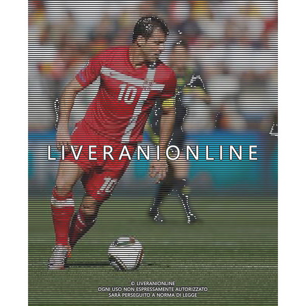 (100618) -- PORT ELIZABETH, June 18, 2010 -- Serbia\'s Dejan Stankovic controls the ball during the 2010 World Cup Group D soccer match between Germany and Serbia at the Nelson Mandela Bay stadium in Port Elizabeth, South Africa, on June 18, 2010.Liao Yujie) (zc) ©Photoshot/Agenzia Aldo Liverani Sas - ITALY ONLY: GERMANIA - SERBIA FIFA WORLD CUP CAMPIONATI MONDIALI SUD AFRICA 2010