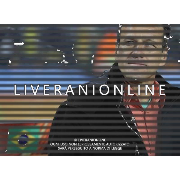 Brazil\'s coach DUNGA looks on during the World Cup group G soccer match between Brazil and Cote d\'Ivoire in Johannesburg in South Africa on Sunday, June 20, 2010. Brazil defeated Cote d\'Ivoire 3-1.(Photo By Wei Zheng/ColorChinaPhoto) - Ag. Aldo Liverani sas ITALY ONLY BRASILE - COSTA D\'AVORIO FIFA WORLD CUP CAMPIONATI MONDIALI SUD AFRICA 2010