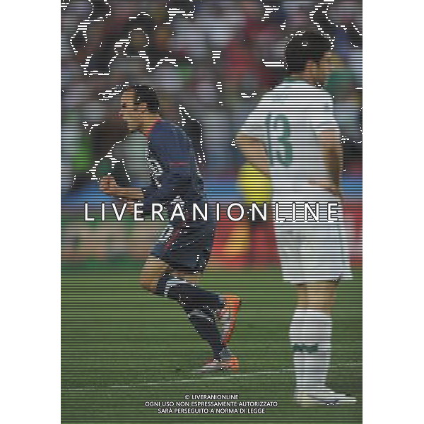 (100618) -- JOHANNESBURG, June 18, 2010 -- Landon Donovan of the United States celebrates scoring during the 2010 World Cup Group C soccer match between the United States and Slovenia at the Ellis Park stadium in Johannesburg, South Africa, on June 18, 2010. Guo Yong) ©Photoshot/Agenzia Aldo Liverani Sas - ITALY ONLY: SLOVENIA - STATI UNITI (USA) FIFA WORLD CUP CAMPIONATI MONDIALI SUD AFRICA 2010