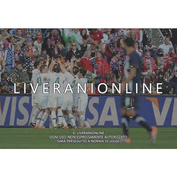 (100618) -- JOHANNESBURG, June 18, 2010 -- Players of Slovenia celebrate scoring during the 2010 World Cup Group C soccer match between the United States and Slovenia at the Ellis Park stadium in Johannesburg, South Africa, on June 18, 2010. Wang Yuguo) (zc) ©Photoshot/Agenzia Aldo Liverani Sas - ITALY ONLY: SLOVENIA - STATI UNITI (USA) FIFA WORLD CUP CAMPIONATI MONDIALI SUD AFRICA 2010