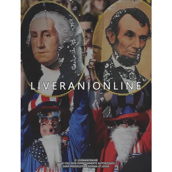 100618) -- JOHANNESBURG, June 18, 2010 -- U.S. supporters cheer prior to the 2010 World Cup Group C soccer match between the United States and Slovenia at the Ellis Park stadium in Johannesburg, South Africa, on June 18, 2010. Wang Yuguo) (zc) (24)SOUTH AFRICA-JOHANNESBURG-WC 2010-GROUP C-THE U.S. VS SLOVENIA ©Photoshot/Agenzia Aldo Liverani Sas - ITALY ONLY: SLOVENIA - STATI UNITI (USA) FIFA WORLD CUP CAMPIONATI MONDIALI SUD AFRICA 2010