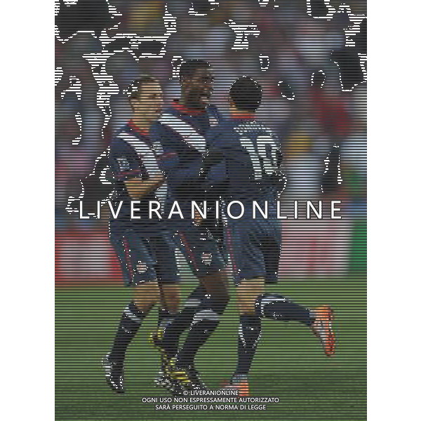 100618) -- JOHANNESBURG, June 18, 2010 -- Landon Donovan (1st R) of the United States celebrates scoring with his teammates during the 2010 World Cup Group C soccer match between the United States and Slovenia at the Ellis Park stadium in Johannesburg, South Africa, on June 18, 2010. Guo Yong) (zc) (30)SOUTH AFRICA-JOHANNESBURG-WC 2010-GROUP C-THE U.S. VS SLOVENIA ©Photoshot/Agenzia Aldo Liverani Sas - ITALY ONLY: SLOVENIA - STATI UNITI (USA) FIFA WORLD CUP CAMPIONATI MONDIALI SUD AFRICA 2010