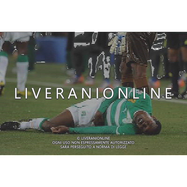 (100621) -- JOHANNESBURG, June 21, 2010 () -- Kader Keita of Ivory Coast lies on the ground after being fouled by Kaka of Brazil during their Group G soccer match at 2010 FIFA World Cup at Soccer City stadium in Johannesburg, South Africa, on June 20, 2010. Brazil won 3-1. (/Wang Yuguo)(xm) ©Photoshot/Agenzia Aldo Liverani Sas - ITALY ONLY: BRASILE - COSTA D\'AVORIO FIFA WORLD CUP CAMPIONATI MONDIALI SUD AFRICA 2010