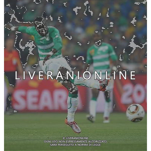 (100621) -- JOHANNESBURG, June 21, 2010 () -- Ismael Tiote of Ivory Coast shoots during the Group G soccer match against Brazil at 2010 FIFA World Cup at Soccer City stadium in Johannesburg, South Africa, on June 20, 2010. (/Yang Lei)(xm) ©Photoshot/Agenzia Aldo Liverani Sas - ITALY ONLY: BRASILE - COSTA D\'AVORIO FIFA WORLD CUP CAMPIONATI MONDIALI SUD AFRICA 2010