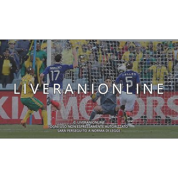 Fifa World Cup Sud Africa 2010 Match #34 Mangaung/Bloemfontein (Free State Stadium) - 22.06.2010 Francia-Sud Africa Nella Foto:gol annullato a mphela /Ph.Vitez-Ag. Aldo Liverani