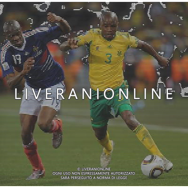 Fifa World Cup Sud Africa 2010 Match #34 Mangaung/Bloemfontein (Free State Stadium) - 22.06.2010 Francia-Sud Africa Nella Foto:masilela-diaby /Ph.Vitez-Ag. Aldo Liverani