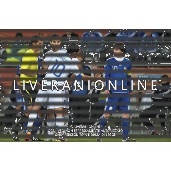 (100623) -- POLOKWANE, June 23, 2010 -- Argentina\'s Lionel Messi (R) reacts during the 2010 World Cup Group B soccer match against Greece in Polokwane, South Africa, June 22, 2010. Xu Suhui) ©Photoshot/Agenzia Aldo Liverani Sas - ITALY ONLY: ARGENTINA - GRECIA FIFA WORLD CUP CAMPIONATI MONDIALI SUD AFRICA 2010