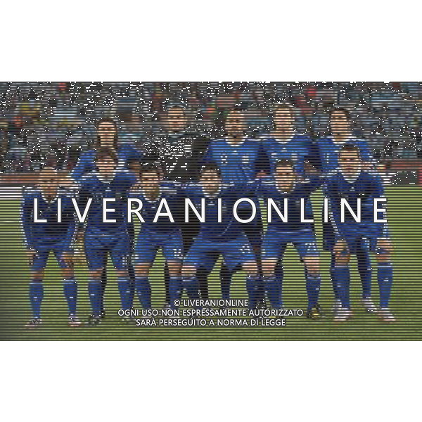 (100623) -- POLOKWANE, June 23, 2010 -FORMAZIONE ARGENTINA- Argentina\'s team pose for a photo before the 2010 World Cup Group B soccer match between Argentina and Greece in Polokwane, South Africa, June 22, 2010. Wang Yuguo) ©Photoshot/Agenzia Aldo Liverani Sas - ITALY ONLY: ARGENTINA - GRECIA FIFA WORLD CUP CAMPIONATI MONDIALI SUD AFRICA 2010