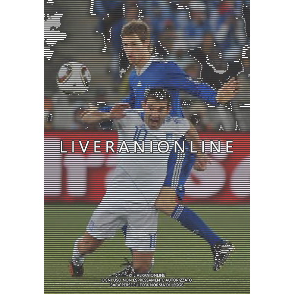 (100623) -- POLOKWANE, June 23, 2010 -- Argentina\'s Mario Bolatti (top) vies with Greece\'s Georgios Karagounis during the 2010 World Cup Group B soccer match in Polokwane, South Africa, June 22, 2010. Xu Suhui) ©Photoshot/Agenzia Aldo Liverani Sas - ITALY ONLY: ARGENTINA - GRECIA FIFA WORLD CUP CAMPIONATI MONDIALI SUD AFRICA 2010