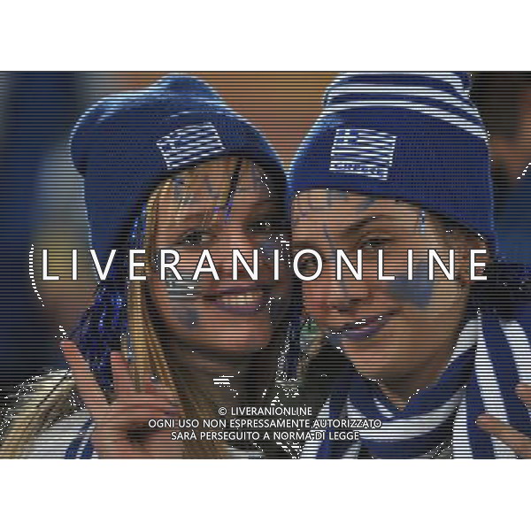 (100623) -- POLOKWANE, June 23, 2010 -- Greece\'s supporters wait for the start of the 2010 World Cup Group B soccer match between Argentina and Greece in Polokwane, South Africa, June 22, 2010. Xu Suhui) ©Photoshot/Agenzia Aldo Liverani Sas - ITALY ONLY: ARGENTINA - GRECIA FIFA WORLD CUP CAMPIONATI MONDIALI SUD AFRICA 2010