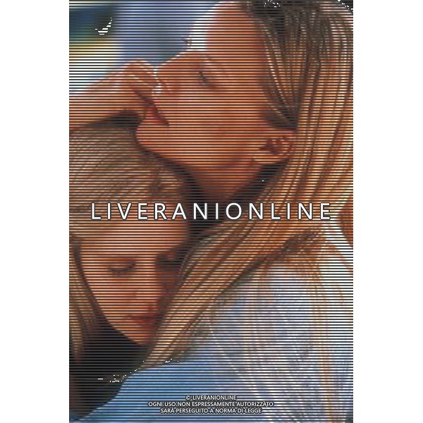 FILM WHITE OLEANDER-OLEANDRO BIANCO 2002 NELLA FOTO ALISON LOHMAN-MICHELLE PFEIFFER AG ALDO LIVERANI