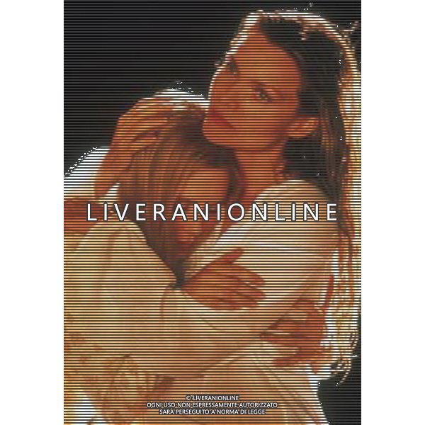 FILM WHITE OLEANDER-OLEANDRO BIANCO 2002 NELLA FOTO ALISON LOHMAN-MICHELLE PFEIFFER AG ALDO LIVERANI