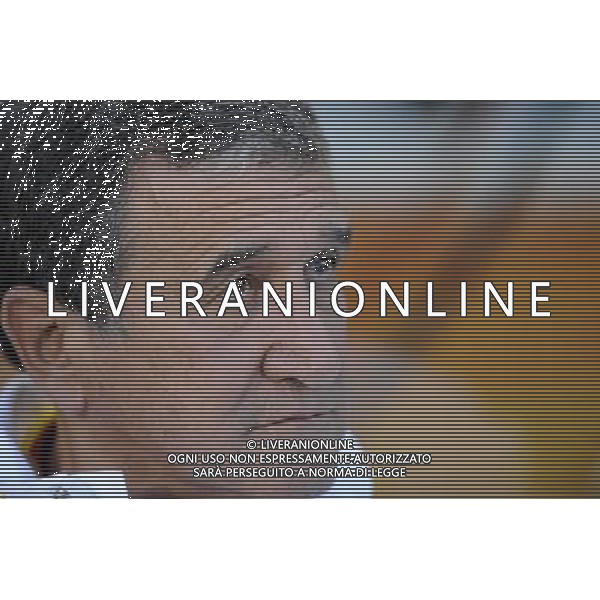 (100622) -- BLOEMFONTEIN, June 22, 2010 -- Carlos Alberto Parreira, head coach of South Africa, watches the game during the Group A match between France and South Africa at the 2010 World Cup football match in Bloemfontein, South Africa, on June 22, 2010. South Africa won 2-1. Chen Haitong) (zc)