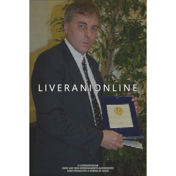 MILANO 30/1/2004 HOTEL GALLIA XXIII PREMIO NAZIONALE MAX DAVID PER L\' INVIATO SPECIALE NELLA FOTO IL VINCITORE DELL\' EDIZIONE DEL 2004 GUIDO RAMPOLDI DELLA REPUBBLICA FOTO MARIO ROMANO/AG ALDO LIVERANI