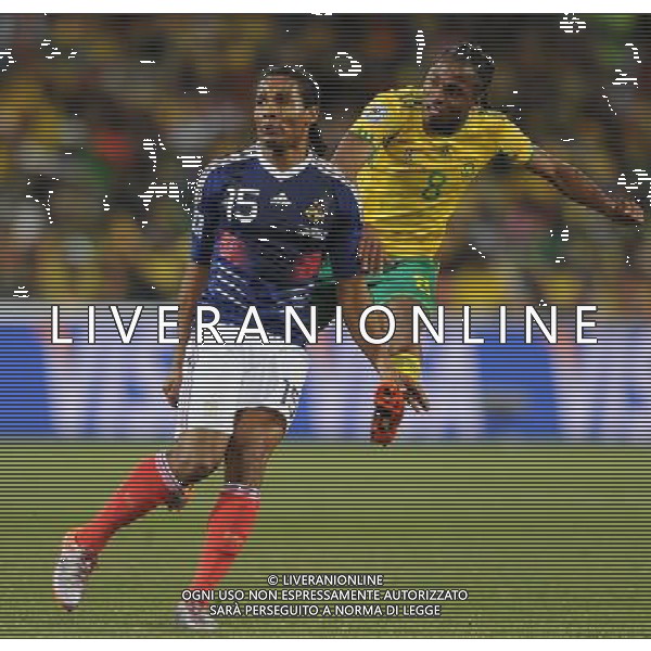 Fifa World Cup Sud Africa 2010 Match #34 Mangaung/Bloemfontein (Free State Stadium) - 22.06.2010 Francia-Sud Africa Nella Foto:Siphiwe TSHABALALA-Florent MALOUDA /Ph.Vitez-Ag. Aldo Liverani