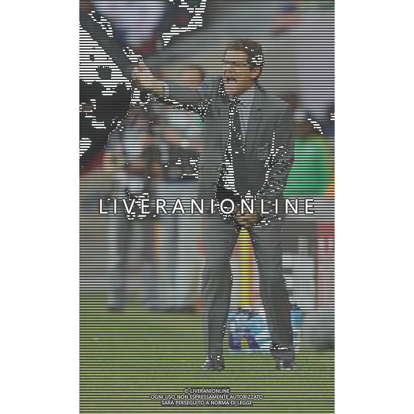 (100623) -- PORT ELIZABETH, June 23, 2010 -- England\'s coach Fabio Capello yells during the 2010 World Cup Group C soccer match against Slovenia at Nelson Mandela Bay stadium in Port Elizabeth, South Africa, June 23, 2010. Xing Guangli) (kh) ©Photoshot/Agenzia Aldo Liverani Sas - ITALY ONLY: INGHILTERRA - SLOVENIA FIFA WORLD CUP CAMPIONATI MONDIALI SUD AFRICA 2010