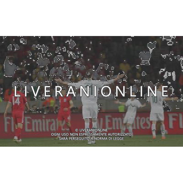 (100623) -- PORT ELIZABETH, June 23, 2010 -- Slovenia\'s Milivoje Novakovic (C) reacts during the 2010 World Cup Group C soccer match against England at Nelson Mandela Bay stadium in Port Elizabeth, South Africa, June 23, 2010. Slovenia lost 0-1. Xing Guangli) (kh) ©Photoshot/Agenzia Aldo Liverani Sas - ITALY ONLY: INGHILTERRA - SLOVENIA FIFA WORLD CUP CAMPIONATI MONDIALI SUD AFRICA 2010