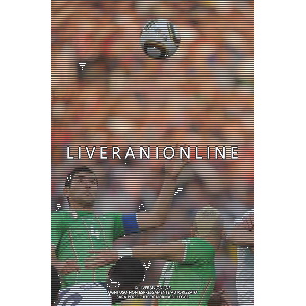 (100623) -- TSHWANE, June 23, 2010 -- Algeria\'s Anther Yahia (L) vies for the ball during the 2010 World Cup Group C soccer match against the United States at Loftus Versfeld stadium in Tshwane, South Africa, June 23, 2010. Guo Yong) (kh) ©Photoshot/Agenzia Aldo Liverani Sas - ITALY ONLY: STATI UNITI (USA) - ALGERIA FIFA WORLD CUP CAMPIONATI MONDIALI SUD AFRICA 2010