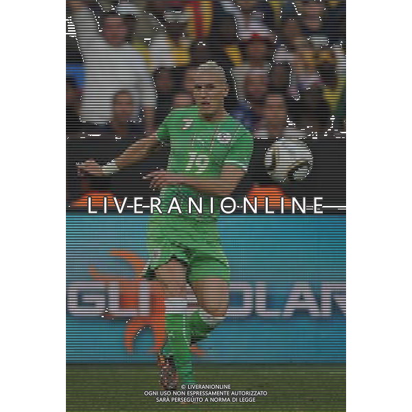 (100623) -- TSHWANE, June 23, 2010 -- Algeria\'s Hassan Yebda controls the ball during the 2010 World Cup Group C soccer match against the United States at Loftus Versfeld stadium in Tshwane, South Africa, June 23, 2010. Guo Yong) (kh) ©Photoshot/Agenzia Aldo Liverani Sas - ITALY ONLY: STATI UNITI (USA) - ALGERIA FIFA WORLD CUP CAMPIONATI MONDIALI SUD AFRICA 2010