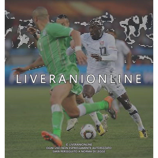 (100623) -- TSHWANE, June 23, 2010 -- Jozy Altidore (R) of the United States breaks through during the 2010 World Cup Group C soccer match against Algeria at Loftus Versfeld stadium in Tshwane, South Africa, June 23, 2010. Guo Yong) (kh) ©Photoshot/Agenzia Aldo Liverani Sas - ITALY ONLY: STATI UNITI (USA) - ALGERIA FIFA WORLD CUP CAMPIONATI MONDIALI SUD AFRICA 2010