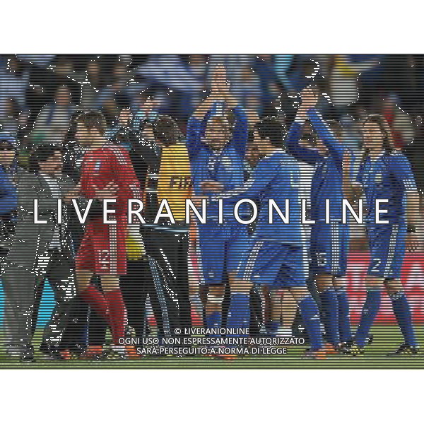 (100623) -- POLOKWANE, June 23, 2010 () -- Players of Argentina gesture to spectators after the 2010 World Cup Group B soccer match against Greece in Polokwane, South Africa, June 22, 2010. Argentina won 2-0 and qualifies for the next round.(/Wang Yuguo)(fym) ©Photoshot/Agenzia Aldo Liverani Sas - ITALY ONLY: ARGENTINA - GRECIA FIFA WORLD CUP CAMPIONATI MONDIALI SUD AFRICA 2010