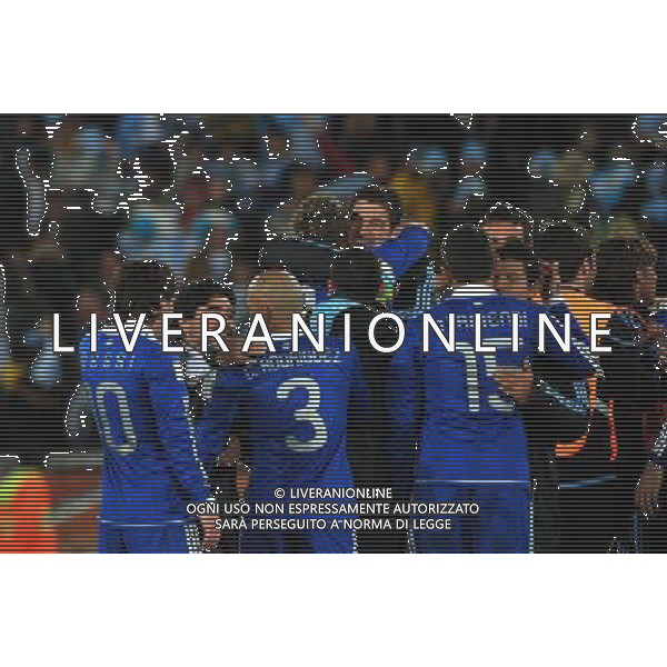 (100623) -- POLOKWANE, June 23, 2010 () -- Players of Argentina celebrate their victory after the 2010 World Cup Group B soccer match against Greece in Polokwane, South Africa, June 22, 2010. Argentina won 2-0 and qualifies for the next round.(/Wang Yuguo)(fym) ©Photoshot/Agenzia Aldo Liverani Sas - ITALY ONLY: ARGENTINA - GRECIA FIFA WORLD CUP CAMPIONATI MONDIALI SUD AFRICA 2010